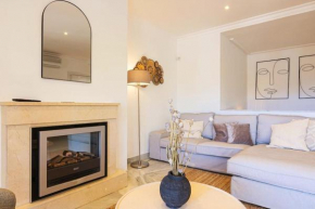 Spacious Duplex Steps to Puerto Banús